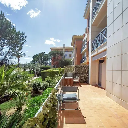 Luxury With Swimming Pool Apartment