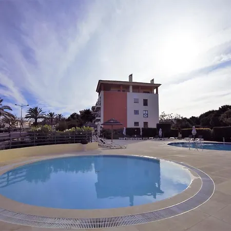Luxury With Swimming Pool Apartment